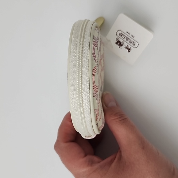 COACH Waverly Optic Monogram Round Coin Case Ivory Multi - Picture 3 of 11